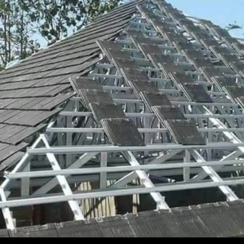 Kontruksi baja ringan atap genteng metal pasir