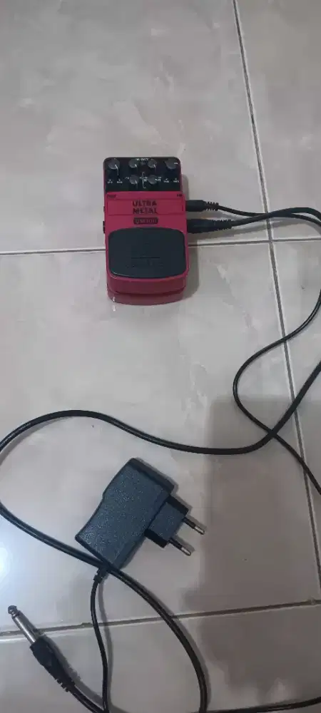 Efek merk behringer um300