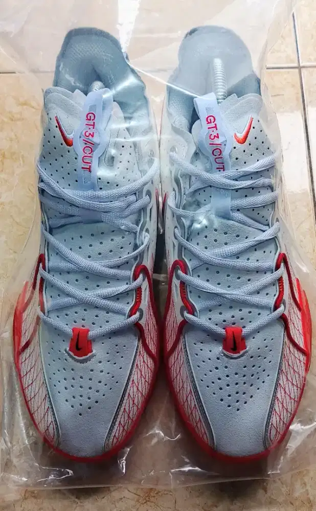 NIKE GT CUT 3 SIZE 42,5