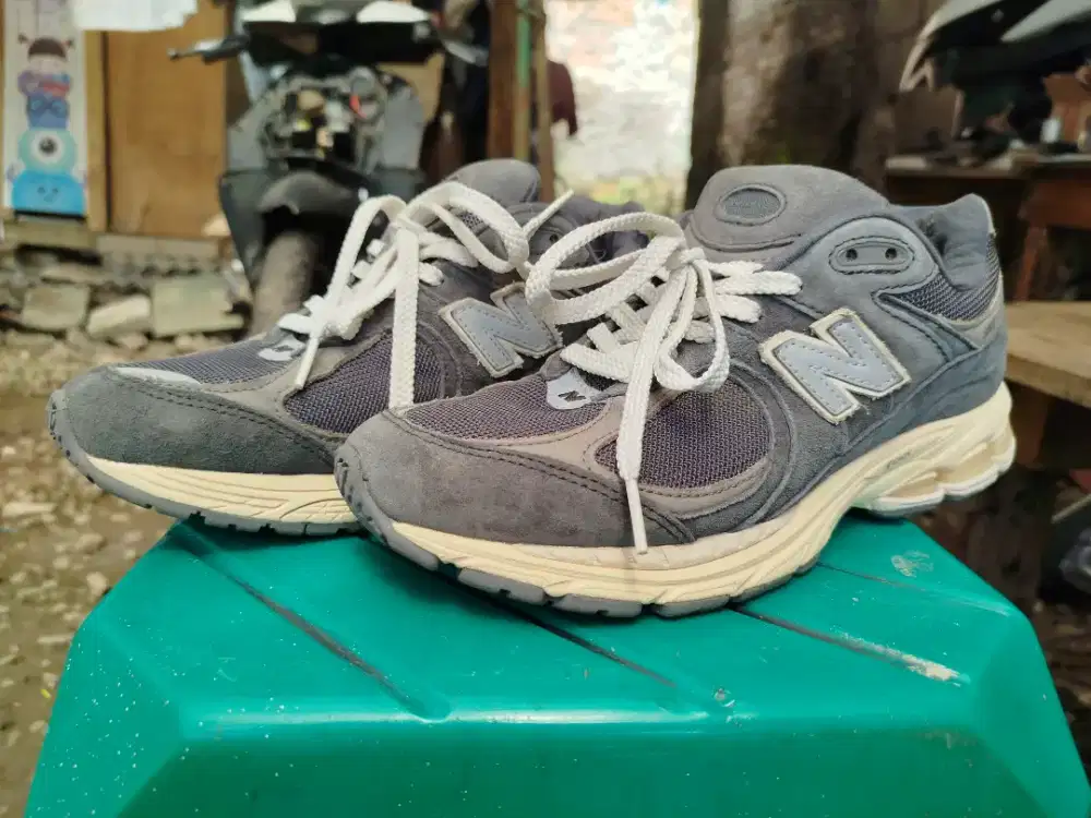 NewBalance 2002R Black phnatom (charcoal) size 40.5