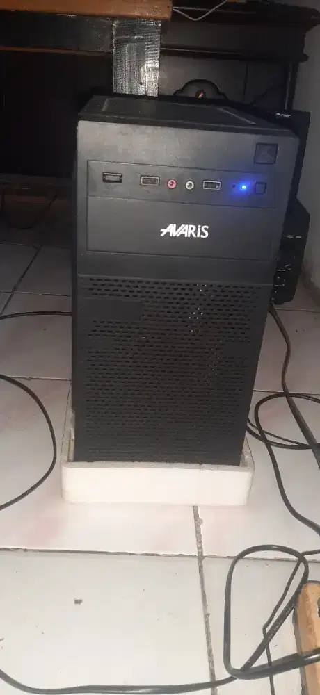 Cpu rakitan ram 8GB core i3 + tv digital 22inchi (bisa jadi monitor)