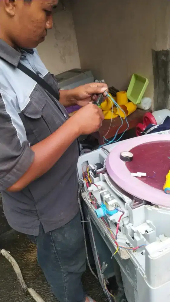 AHLI SERVICE KULKAS DISPENSER WATER HEATER MESIN CUCI AC DLL ONLY