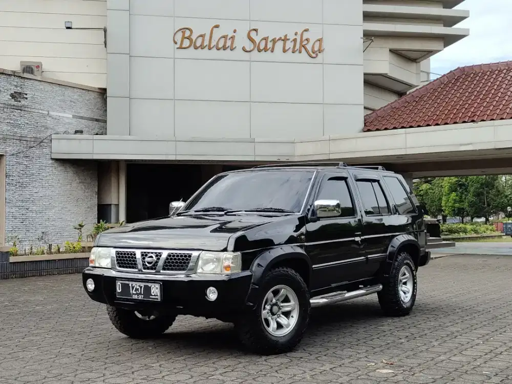 Terrano Spirit S2 2005 MT Terano Hitam Murah