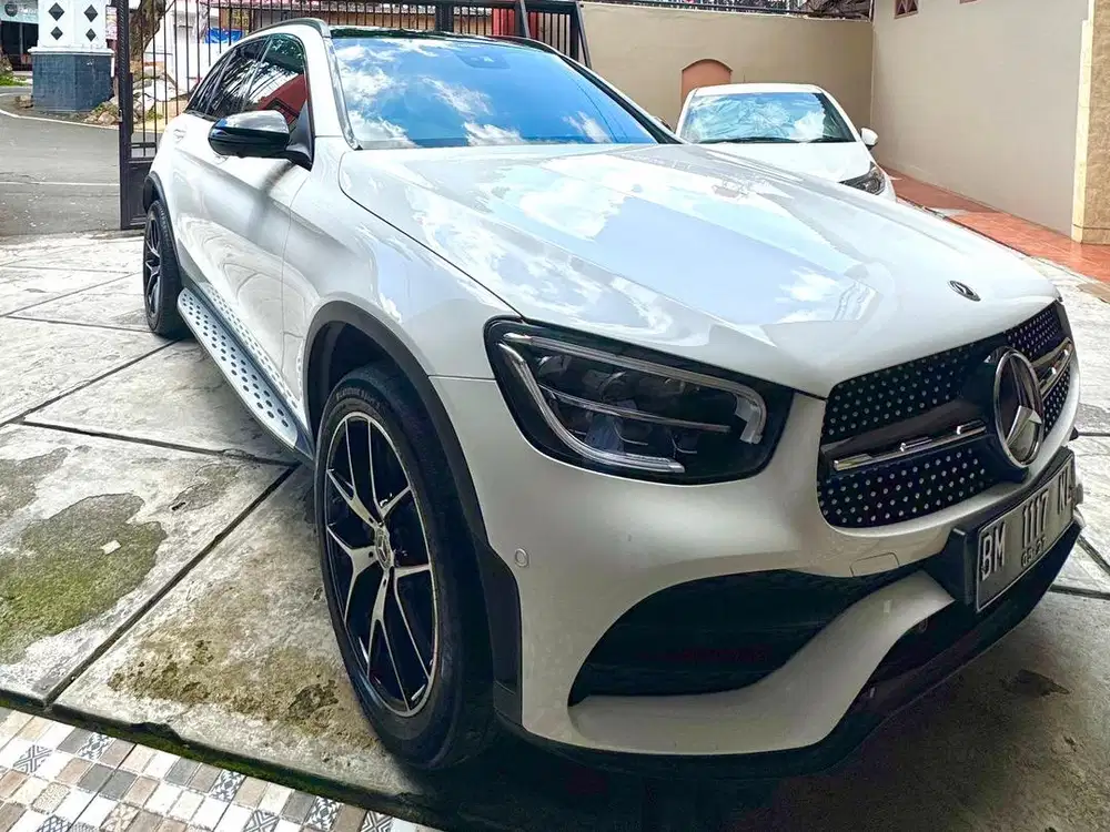 GLC 200 AMG Line 2022 Putih KM 27rb Record Dealer Like New
