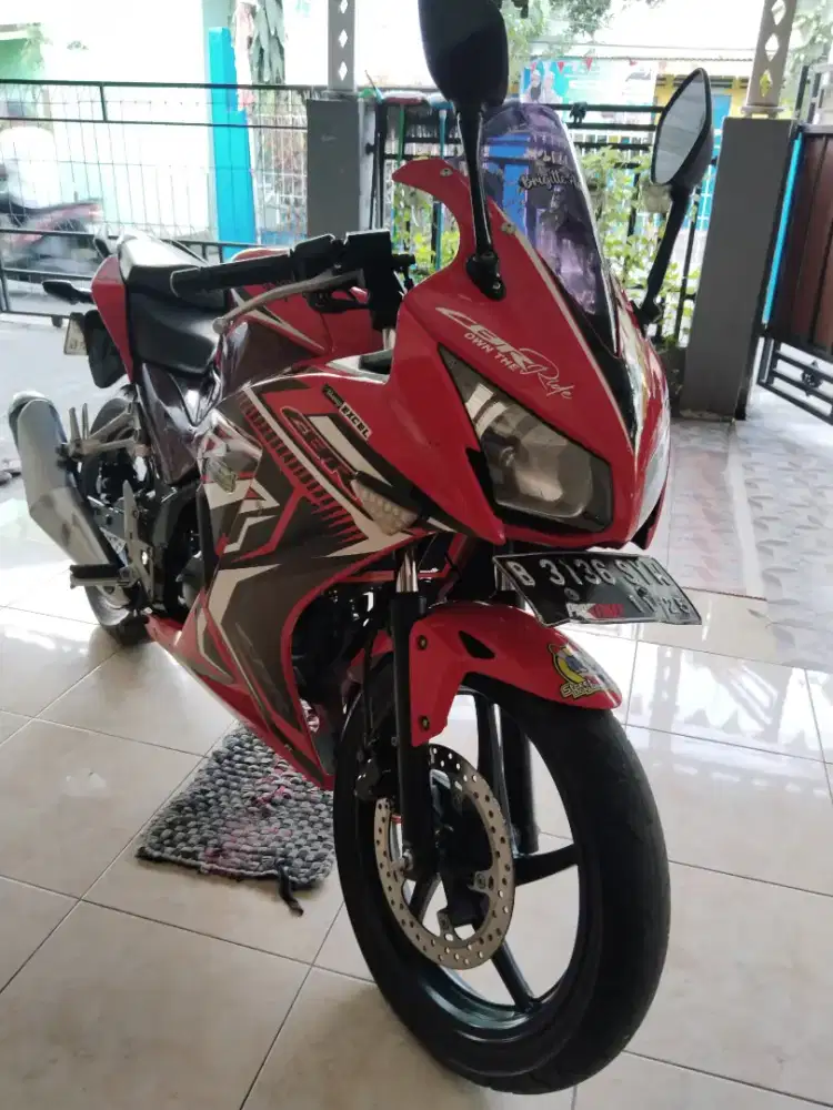 Honda CBR tahun 2015