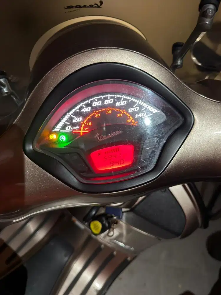 Vespa GTS BROWN Limited