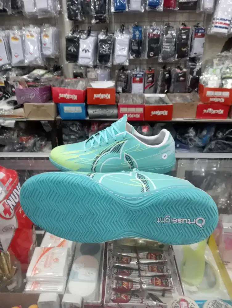 Sepatu futsal insole original promo