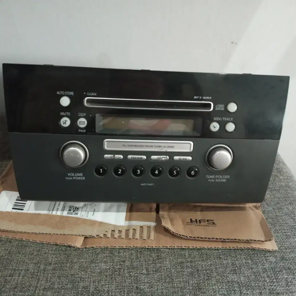 Head unit tape bawaan mobil Suzuki Swift 2007