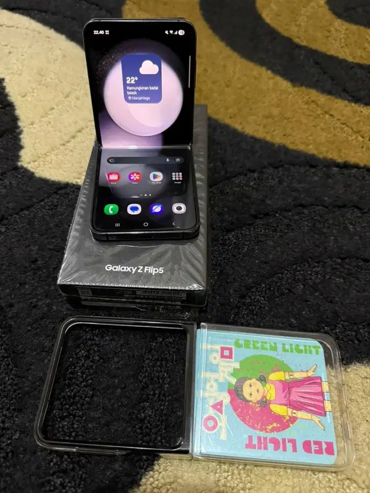 Samsung z flip 5 grey 8/256gb all 5G fullset resmi SEIN RR MURAH