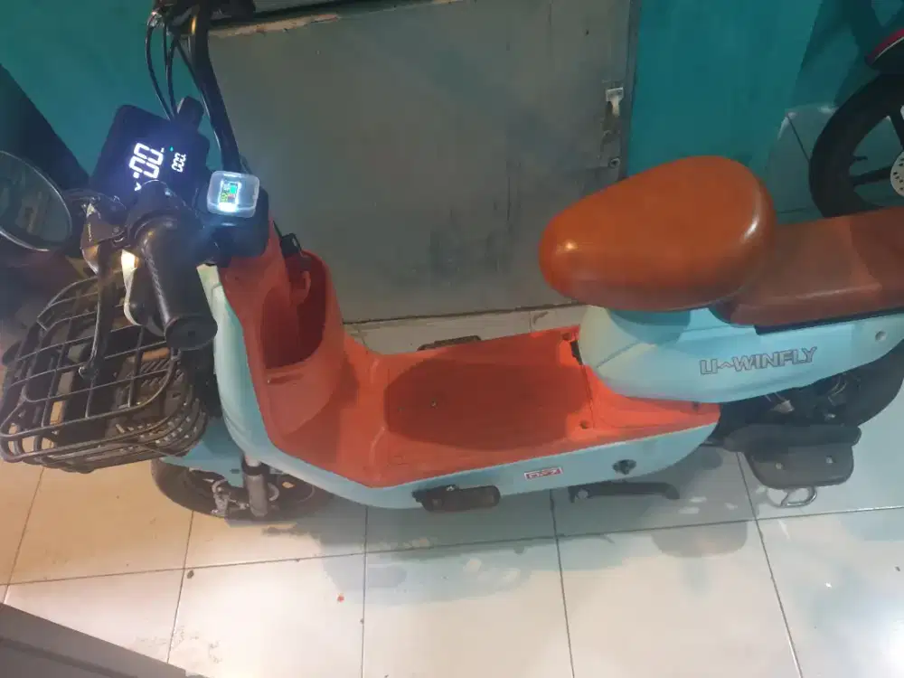 Sepeda listrik uwinfly df7 batt lifepo4