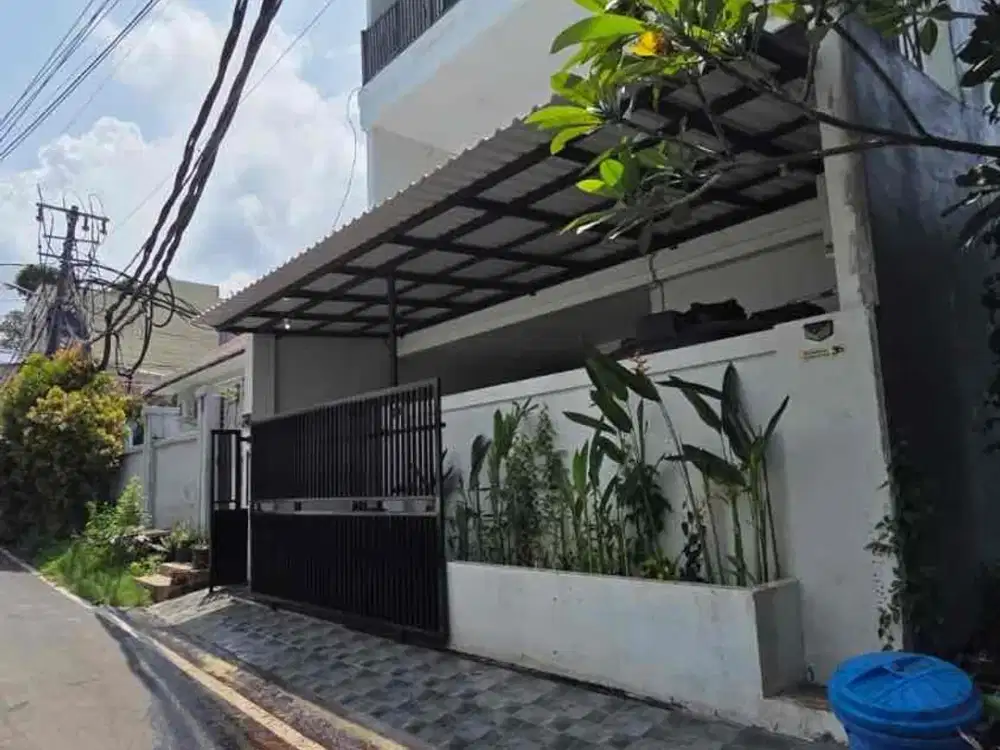 DIJUAL RUMAH MURAH SEMI VILLA — 3 LANTAI BALANGAN BALI