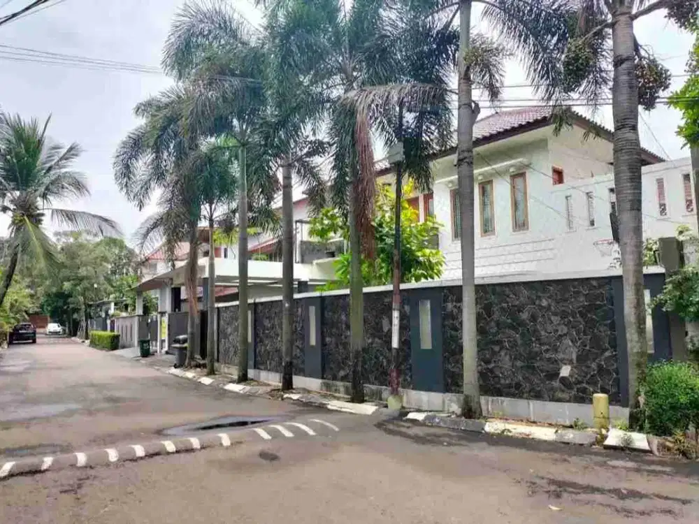 Dijual Cepat Rumah Asri Huk di Bintaro Jaya Jakarta Selatan
