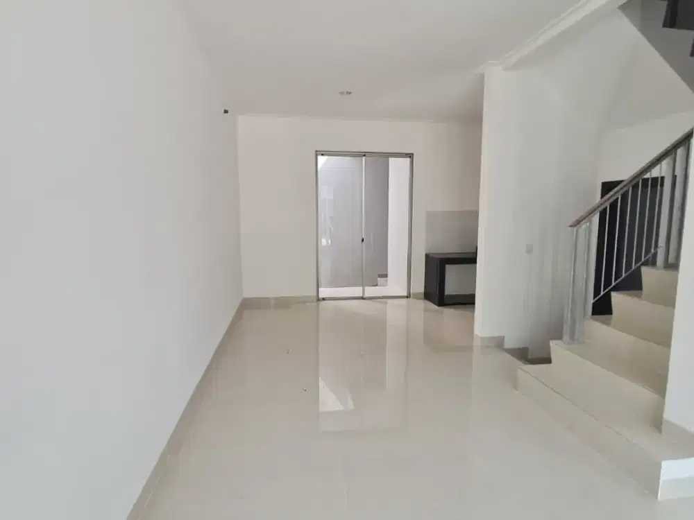 DIJUAL RUMAH BARU MINIMALIS HADAP UTARA JUAL MURAH DI PIANO PIK