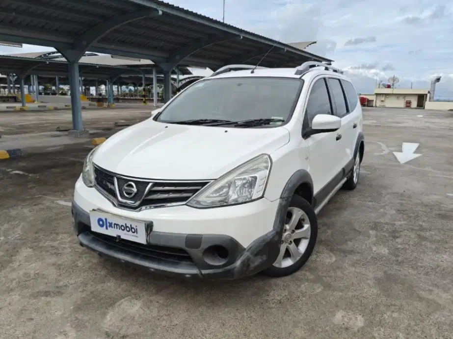 DP Rendah  5JT - Nissan Grand livina 1.5 X-Gear Bensin-AT 2015 Putih