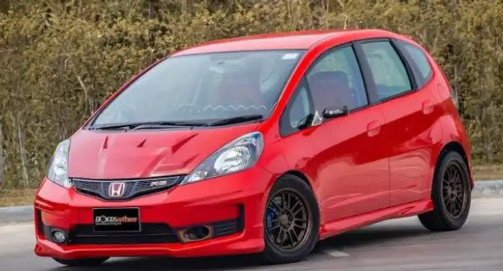 Bengkel mobil, cat dan las