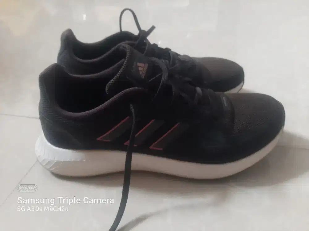 Sepatu Adidas Adidas