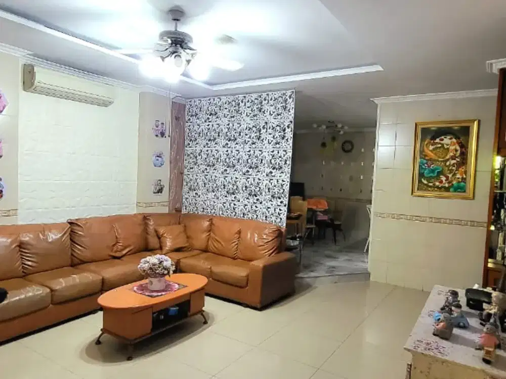 DIJUA RUMAH CANTIK FULL RENOVASI DAN SEMI FURNISH HARGA MURAH DI PERMATA TAMAN PALEM