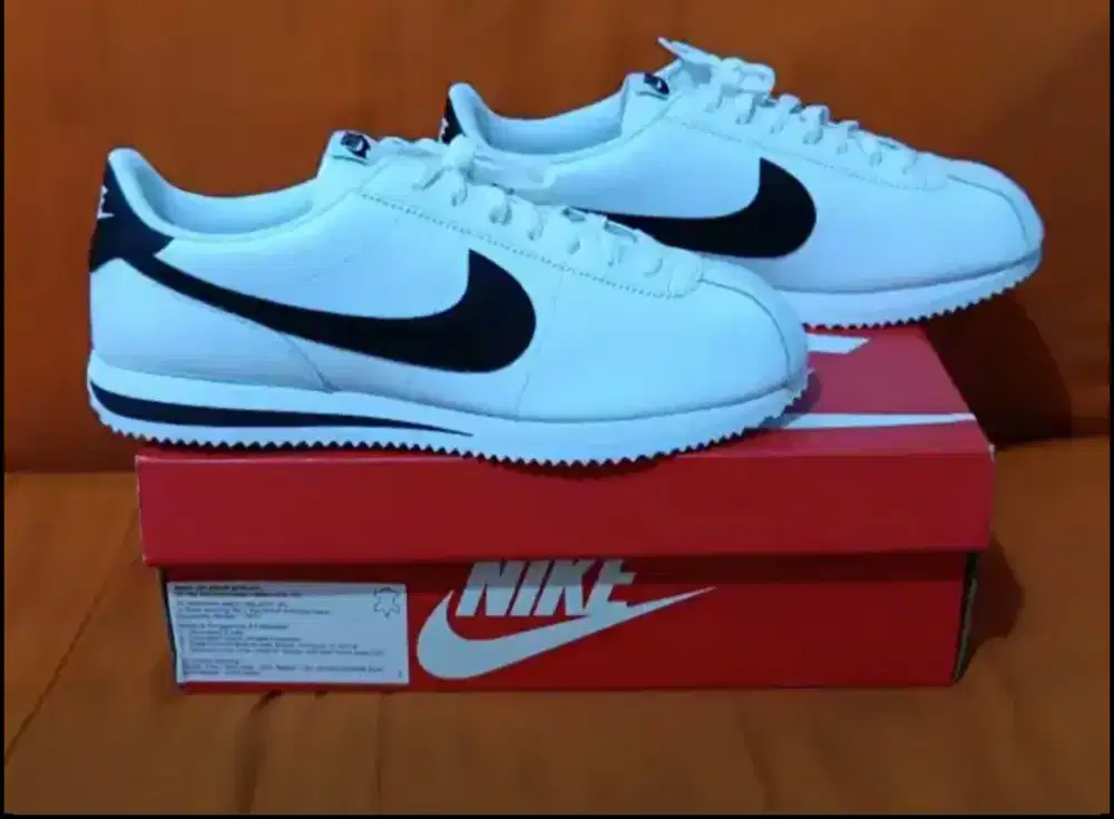 nike cortez size US 9 27 cm ( original )
