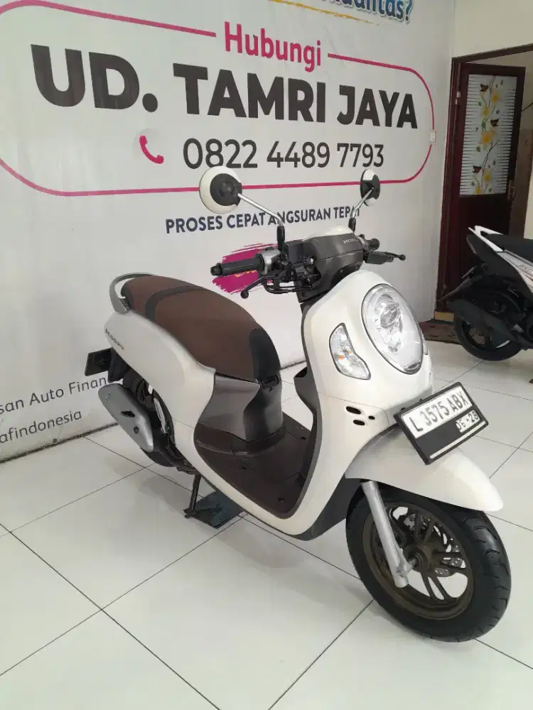 HONDA SCOOPY PUTIH 2023