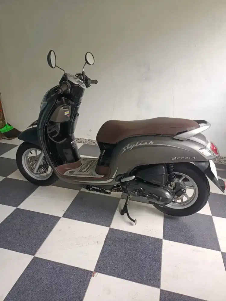 Scoopy fi matte brown