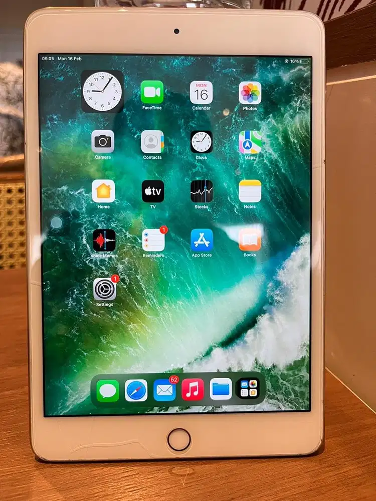 Ipad mini 4 bekas