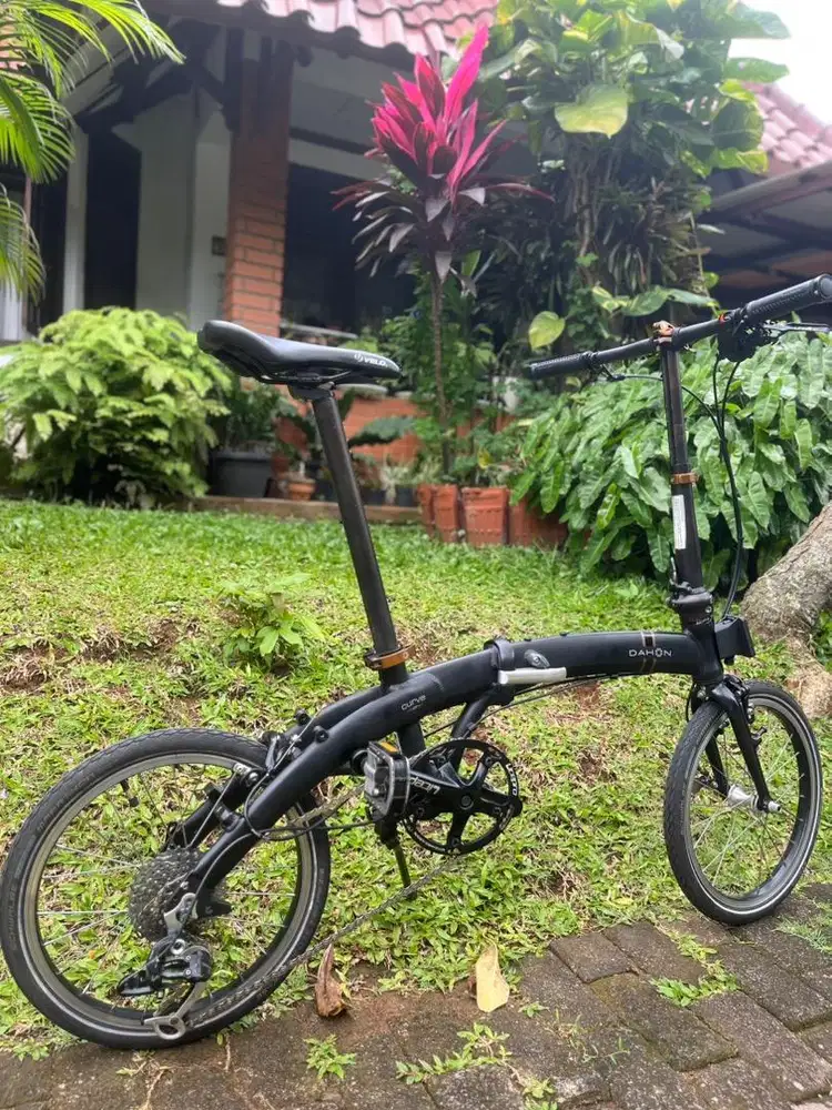 Dahon Curve CD7 Hitam Ban 349