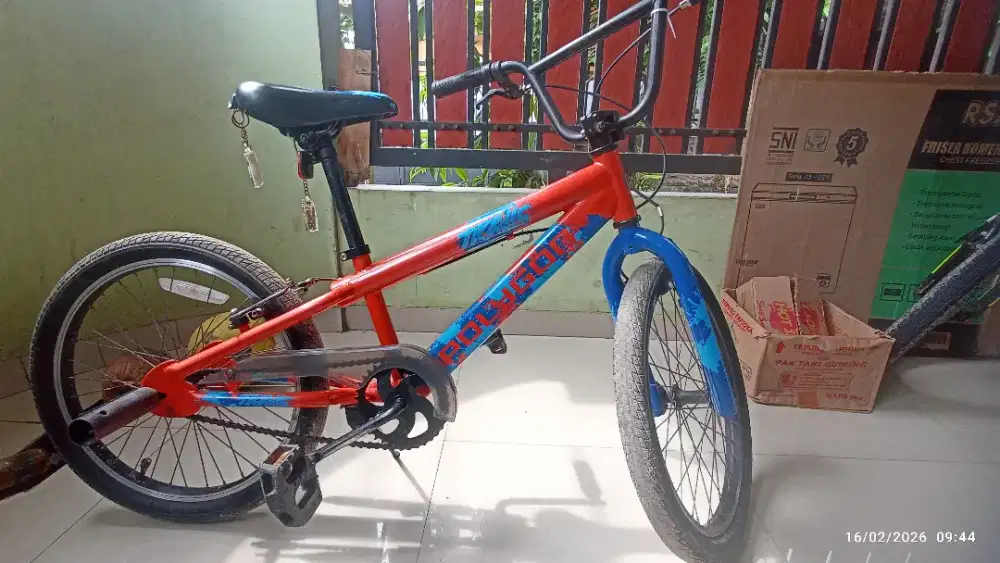 Sepeda BMX 20 inch Polygon Travis