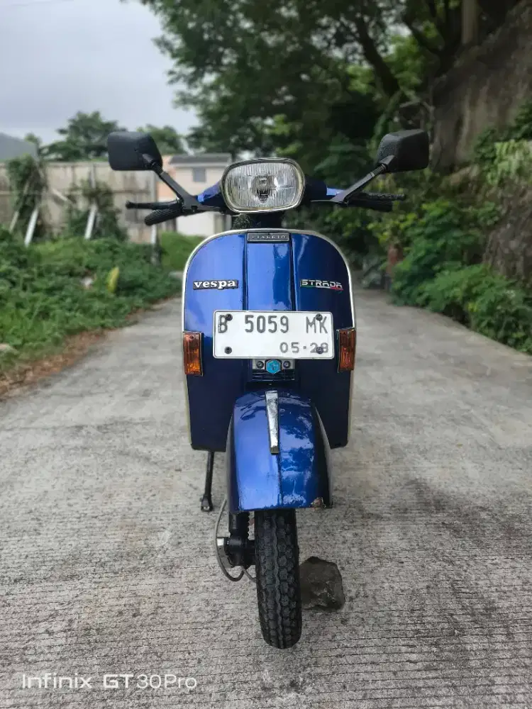 Vespa Strada 1990 Pajak Hidup