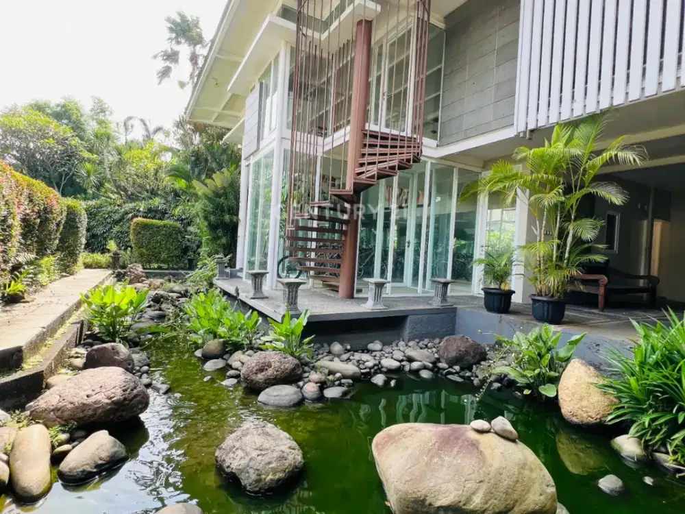 Dijual Rumah asri dengan tanah luas, di Bintaro Jaya sektor 5