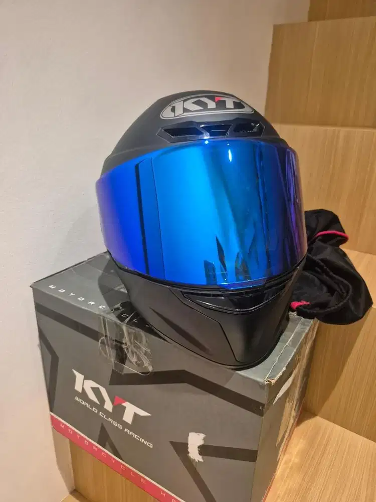 KYT TT Course Size M