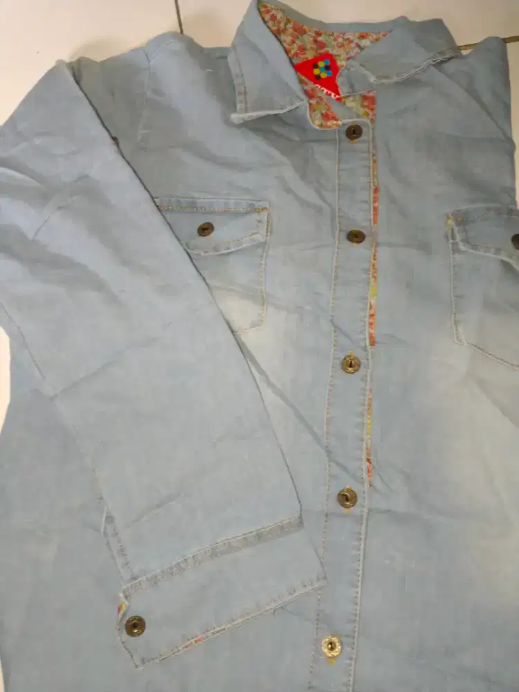 Kemeja Jeans cewe S