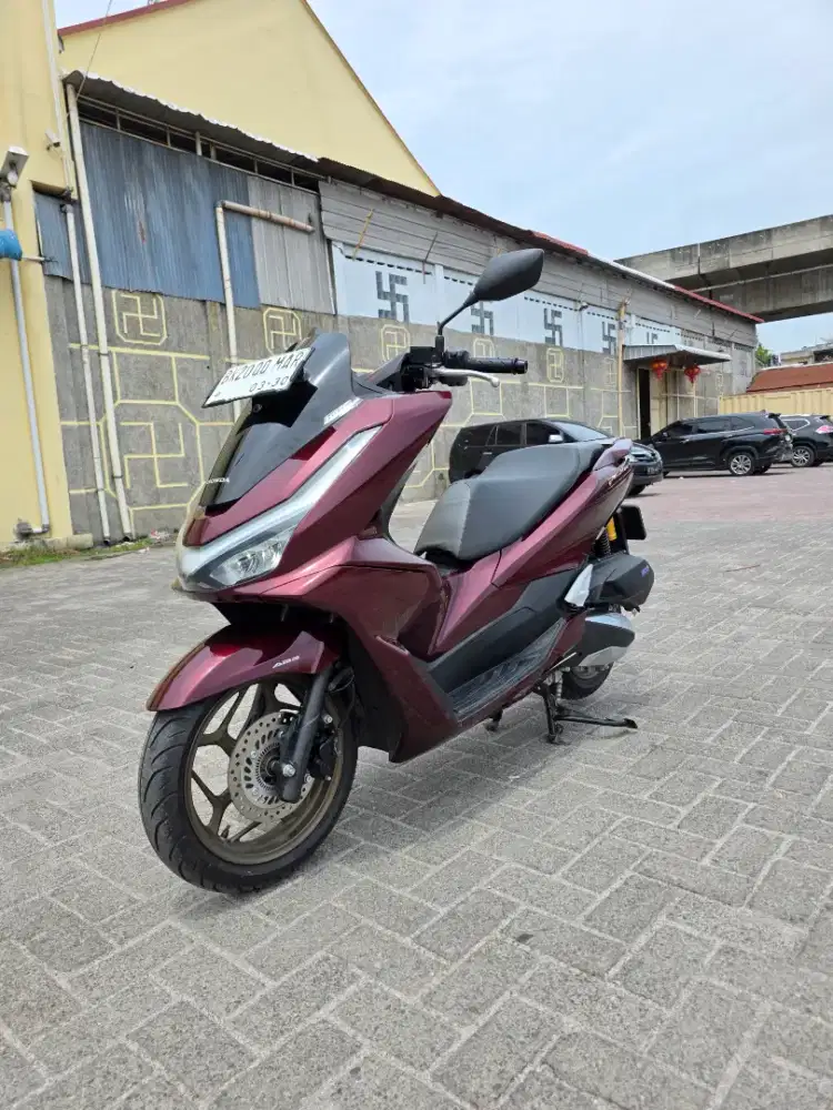 Honda PCX 160 ABS RoadSync Merah Burgundary 2025