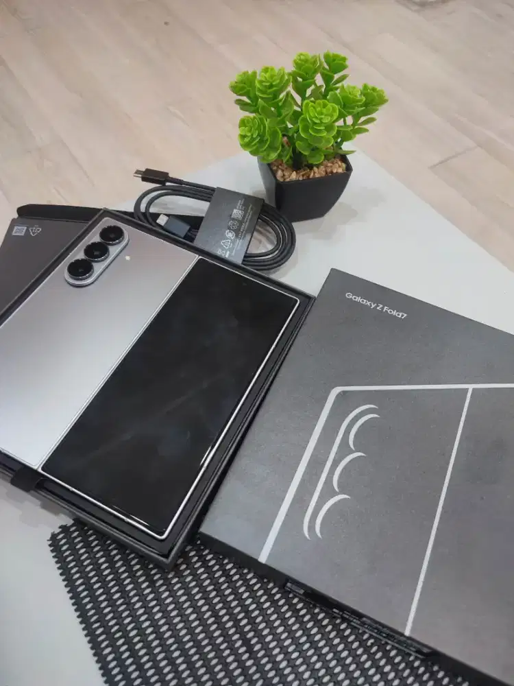 Samsung Z Fold 7 12/512 GB SEIN