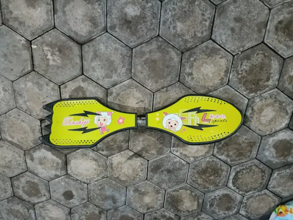 Waveboard, skateboard goyang