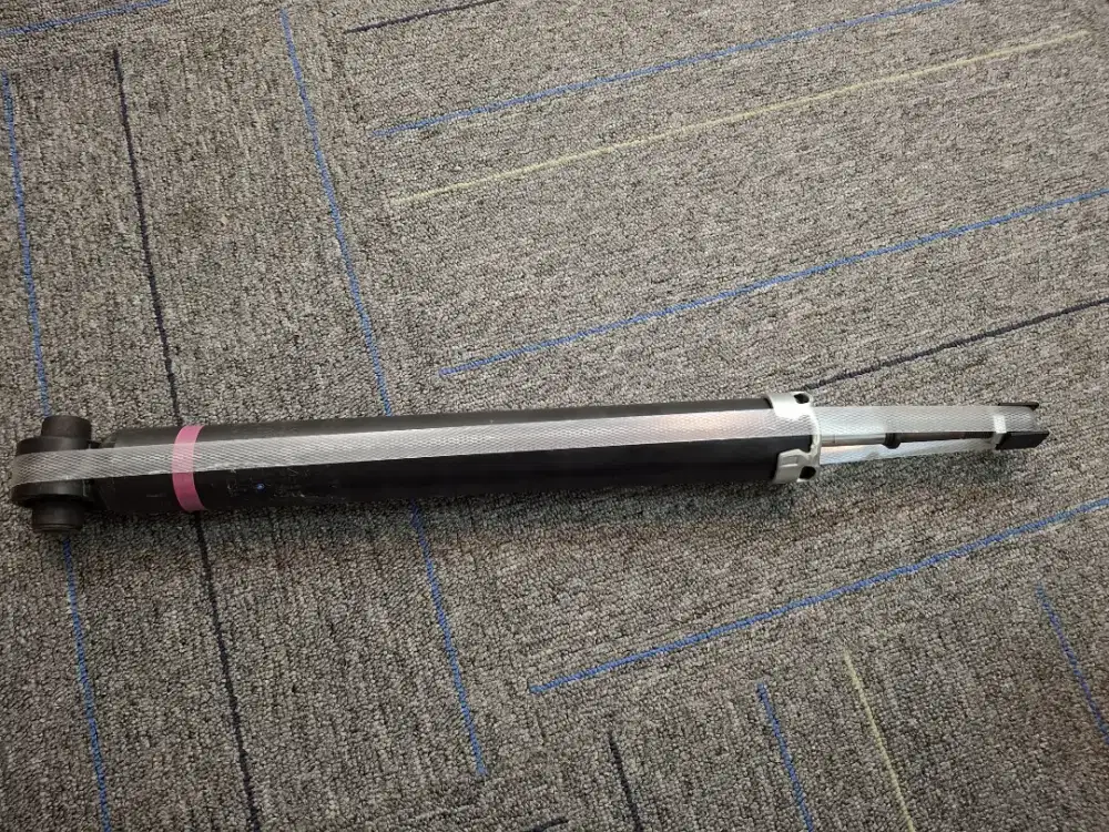 SHOCKBREAKER BELAKANG INNOVA ZENIN