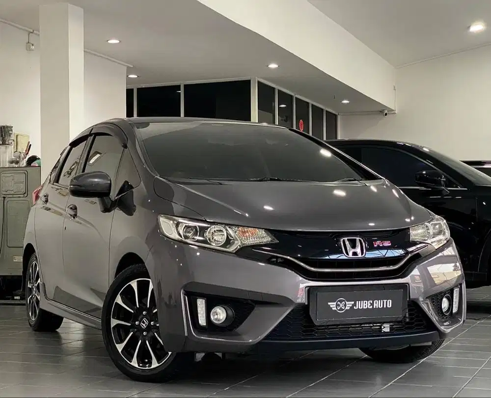 KONDISI TERAWAT HONDA JAZZ 1.5 RS CVT GK5 2016