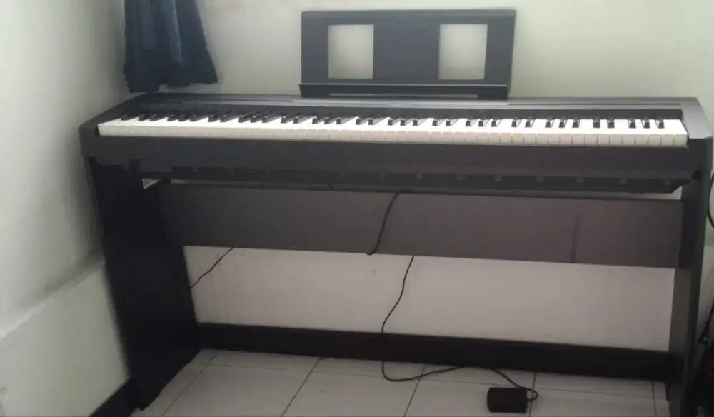 Portable Yamaha Digital Piano P45+Stand kondisi bagus Lokasi Jakarta