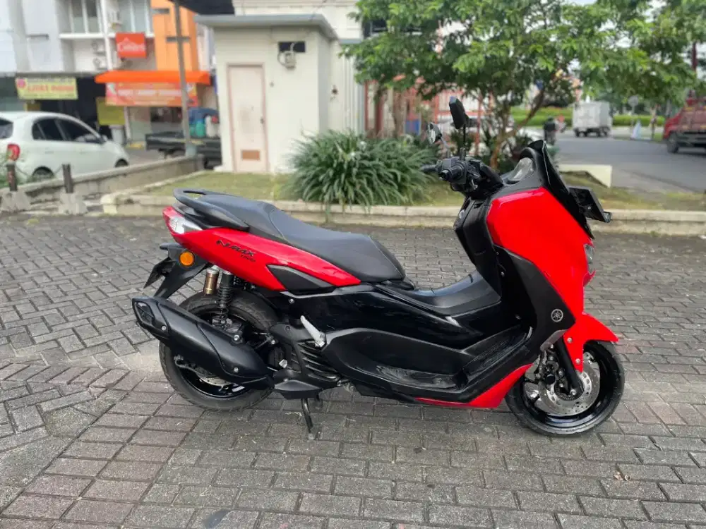 Nmax Connected (2022)