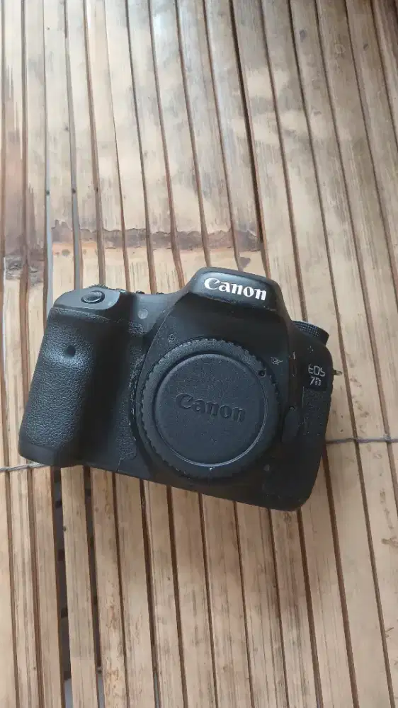 Kamera Canon 7D Mark i normal