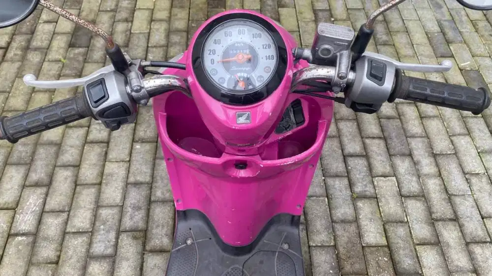 Honda Scoopy pinnk ( 2015 )