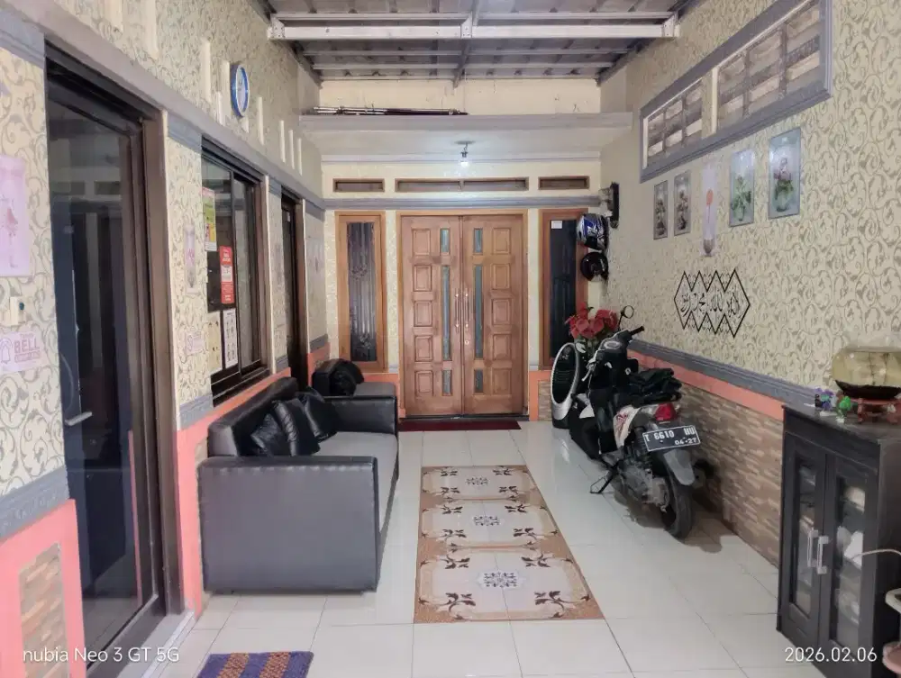 Rumah & Tempat Usaha + isinya