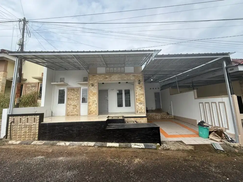 Di Jual / Di sewakan Rumah di Bukit Asri Residence