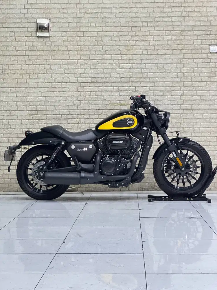 Benda 252 Like New Condition ODO 1RB Perak