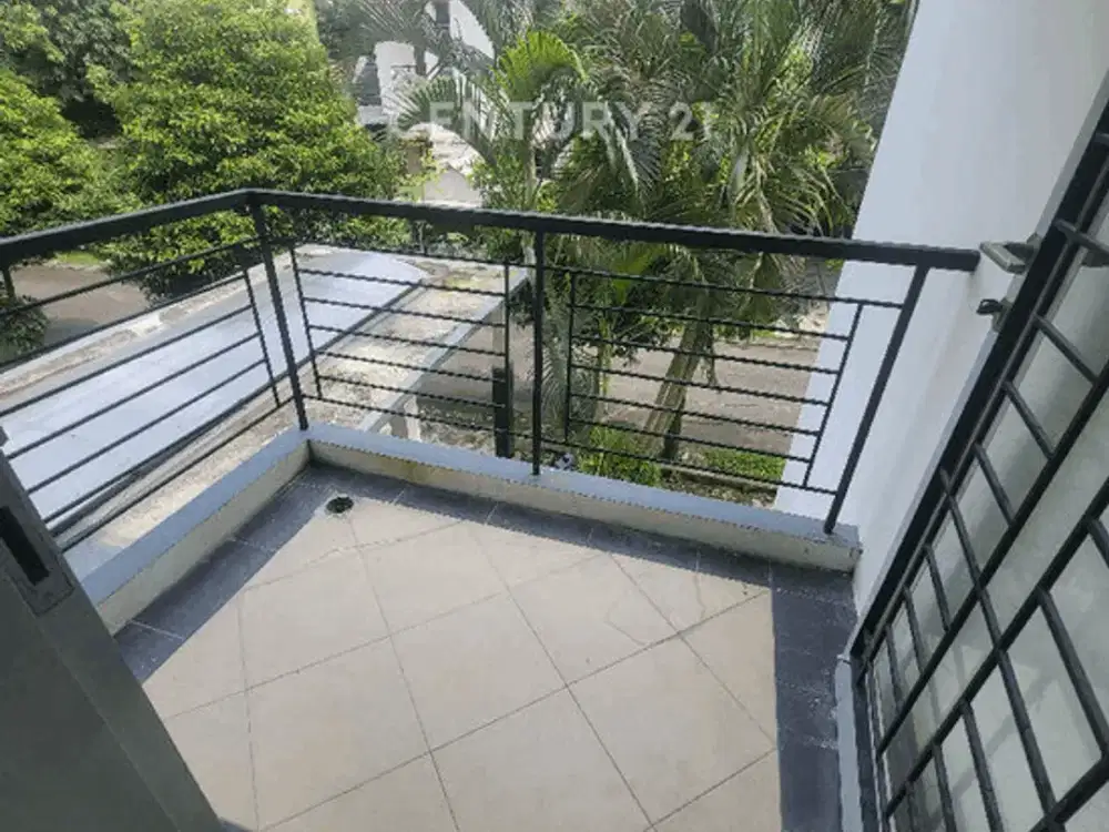 Rumah Bagus  Siap Huni 2 Lantai  Posisi Hook Di Fresno Deltamas