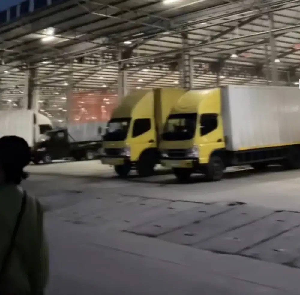 Lowongan Kerja Driver Logistik