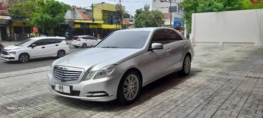 MERCY E 300 ELEGANCE 2011 KM 20RB AN KONDISI PRIMA