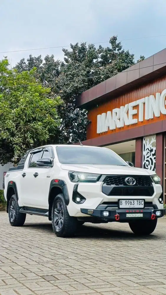 Toyota HILUX 4x4 V AT 2024 Diesel