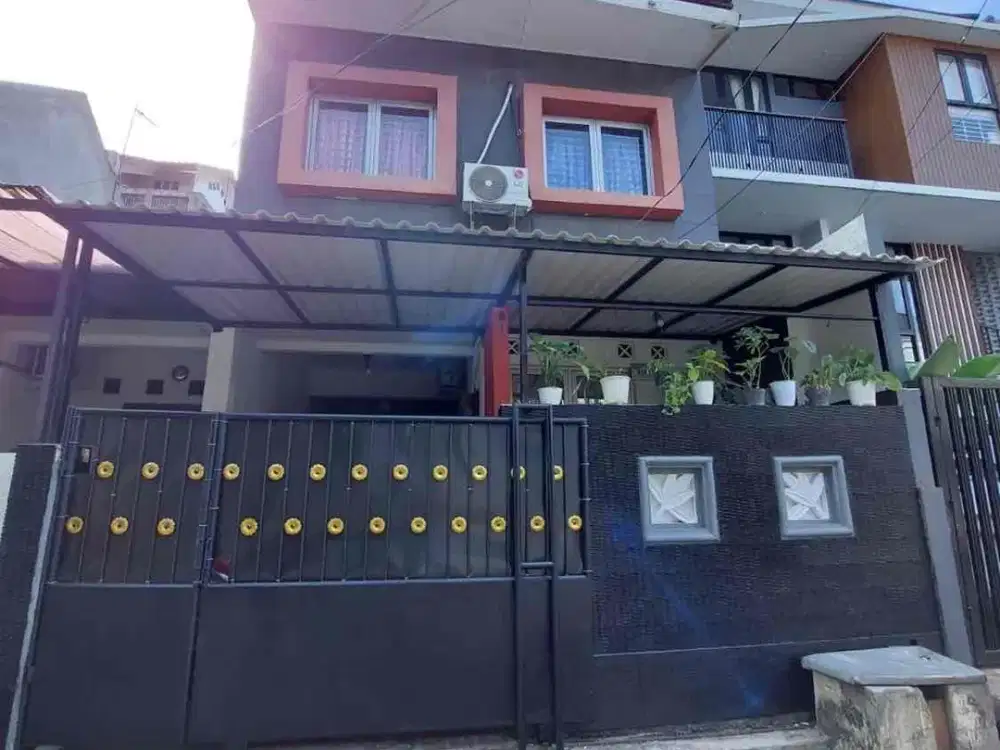 Rumah Bagus di Ampera Kemang Dalam Komplek Jakarta Selatan