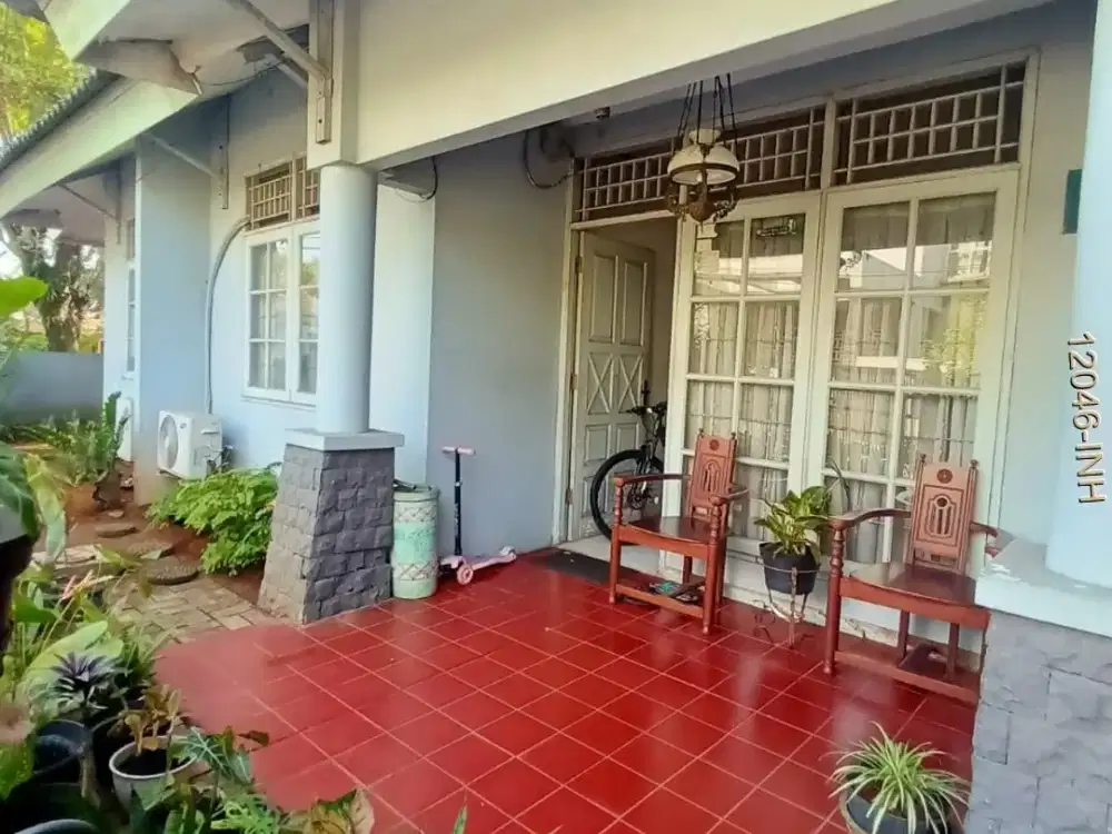 Dijual MURAH rumah hook dekat taman di Bintaro jaya sektor IX
