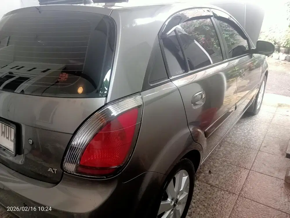 Kia Rio 2011 Bensin